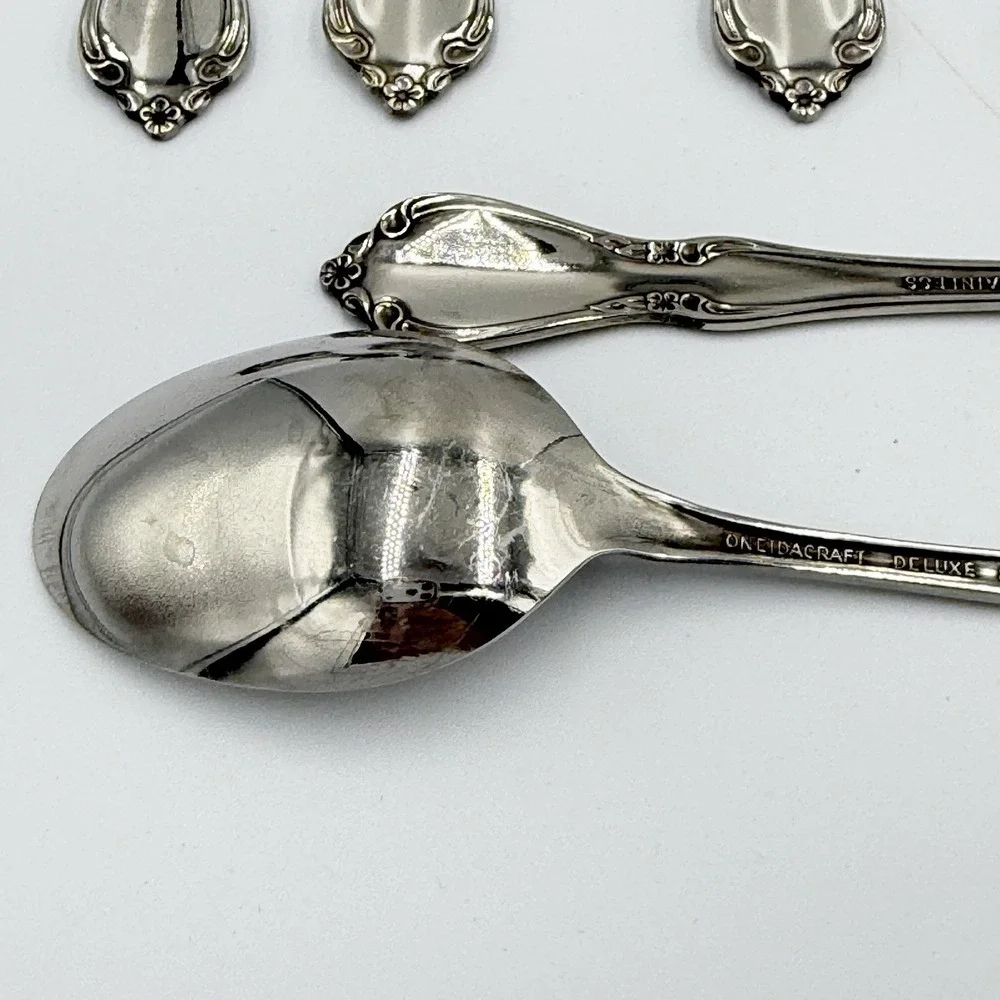 Oneidacraft Deluxe Chateau Oval Soup Spoons Set of 6 Stainless 6.75